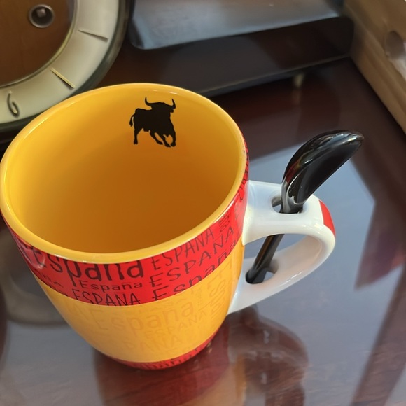 Toro ruckus coffee mug in excellent condition. - Picture 6 of 7